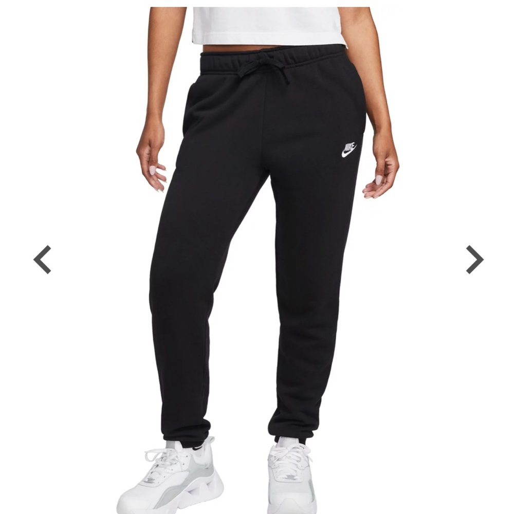 Nike Women’s Sportswear Club Fleece Black Mid-rise Joggers New With Tags